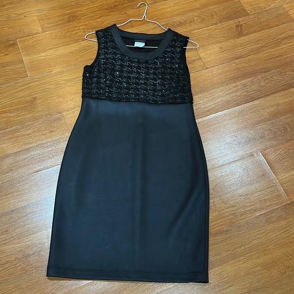 Ladies party/formal dresss - Picture 7 of 11